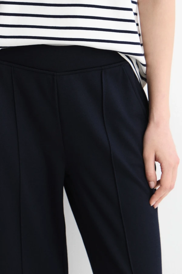 Брюки трикотажные