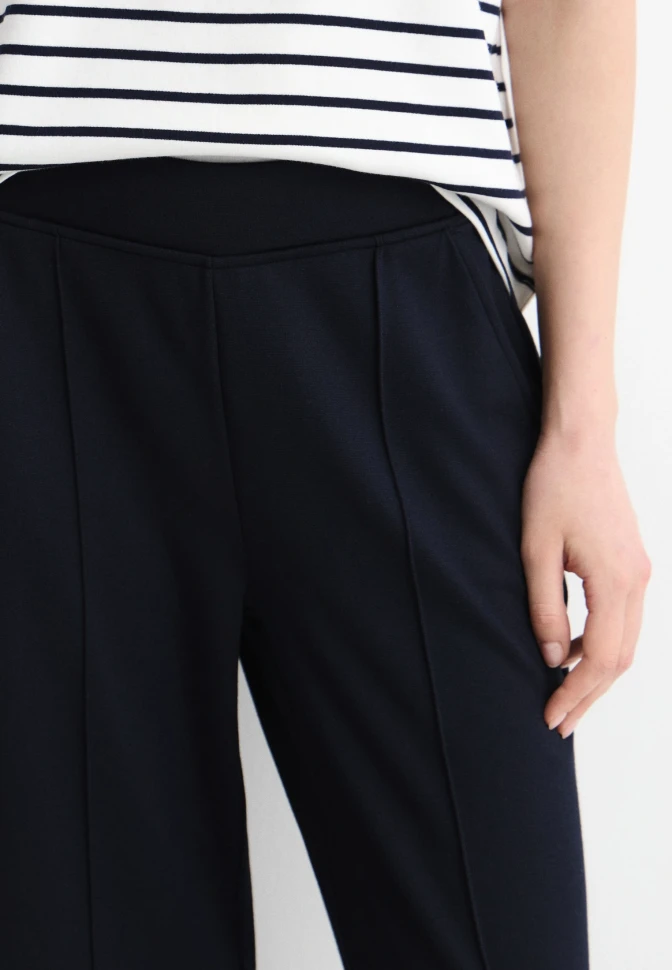 Брюки трикотажные