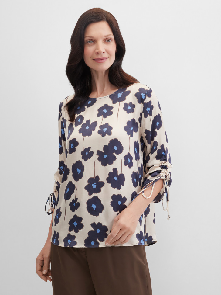 Блузка с цветочным принтом