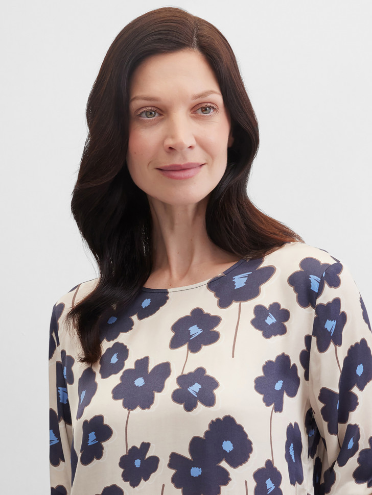 Блузка с цветочным принтом