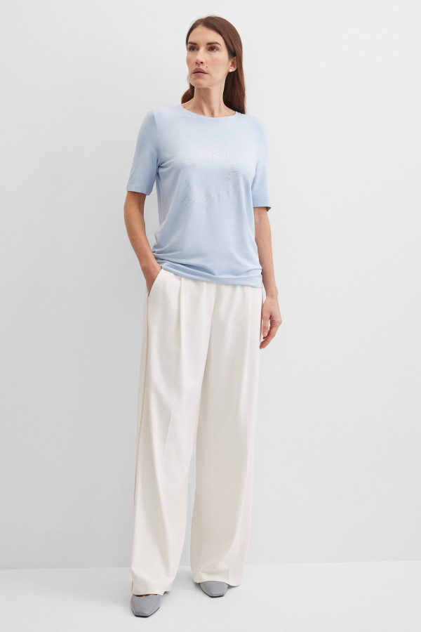 Футболка с декором