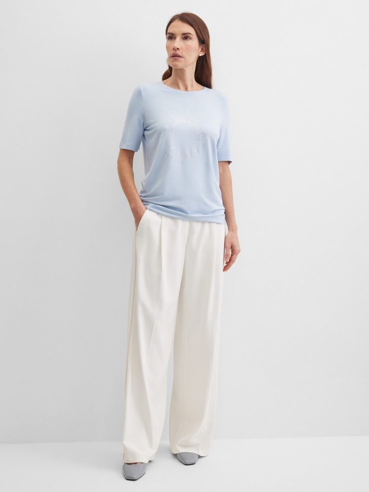 Футболка с декором