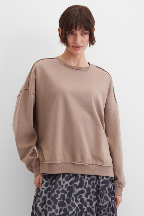 Свитшот свободного кроя