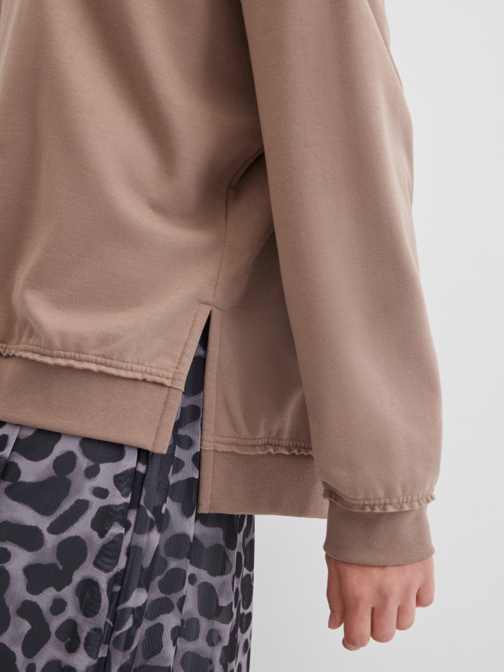 Свитшот свободного кроя