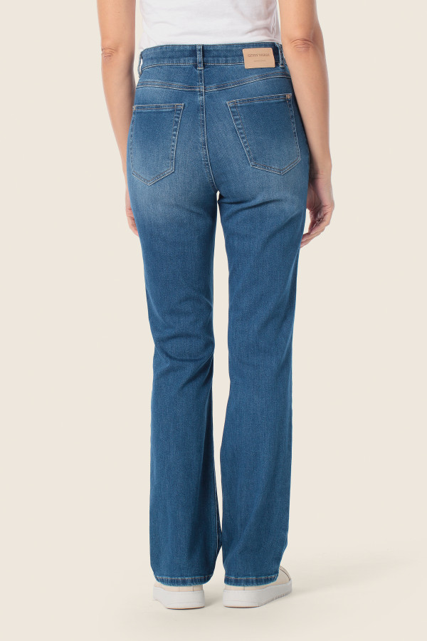 Джинсы прямые