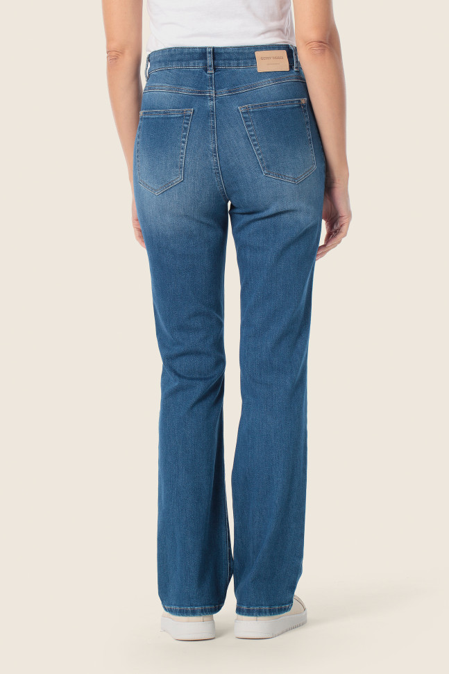 Джинсы прямые