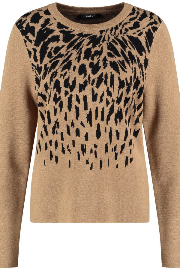 Джемпер с анималистичным узором