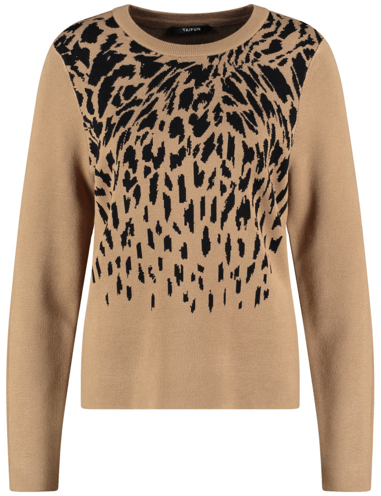 Джемпер с анималистичным узором