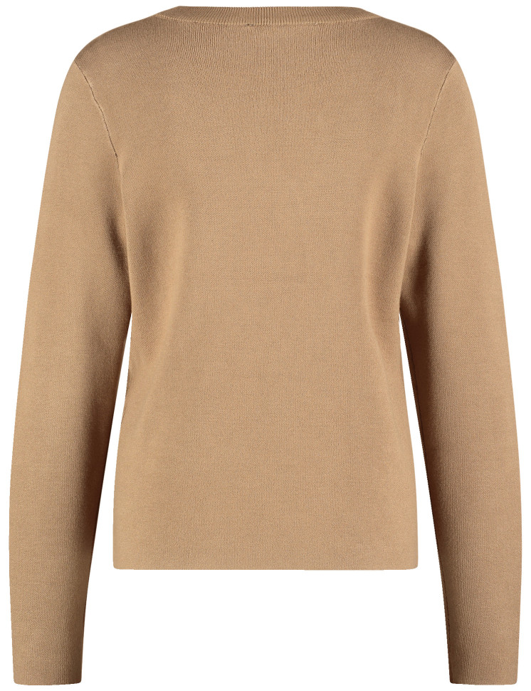 Джемпер с анималистичным узором