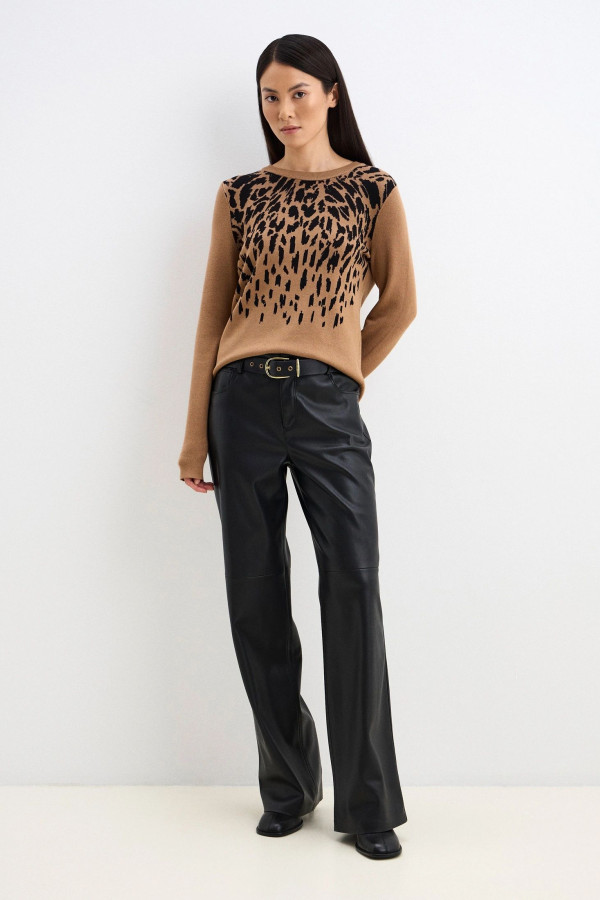 Джемпер с анималистичным узором