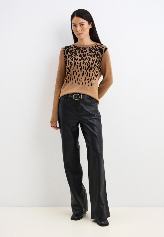 Джемпер с анималистичным узором