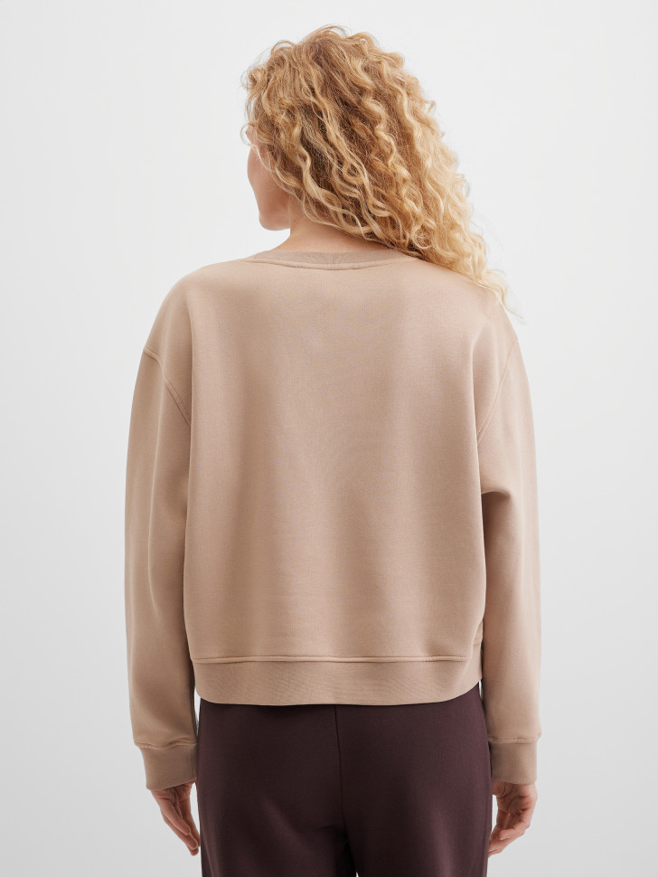 Свитшот свободного кроя