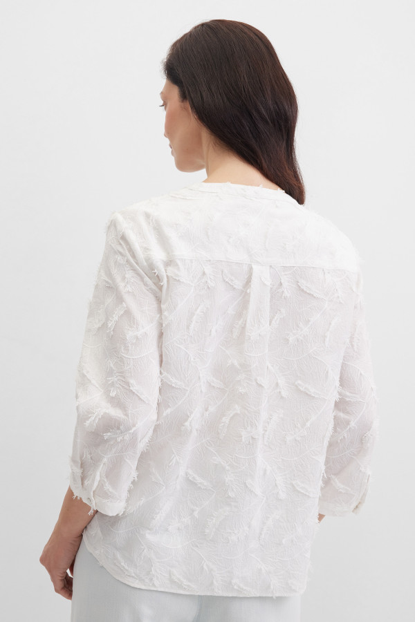 Блузка с фактурным узором