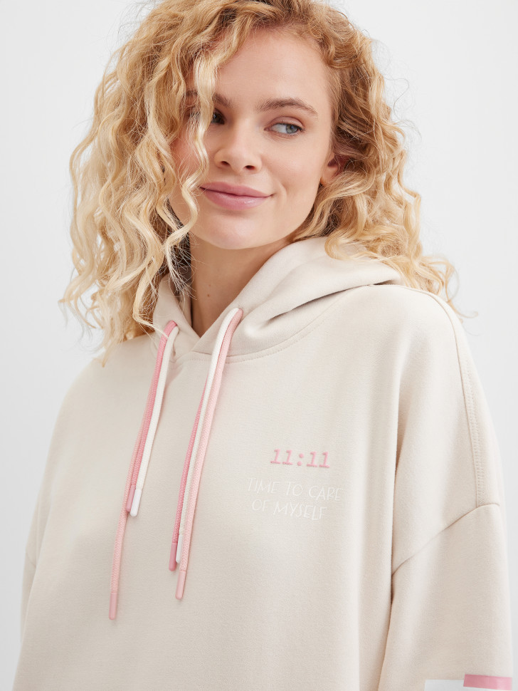 Свитшот-худи с капюшоном