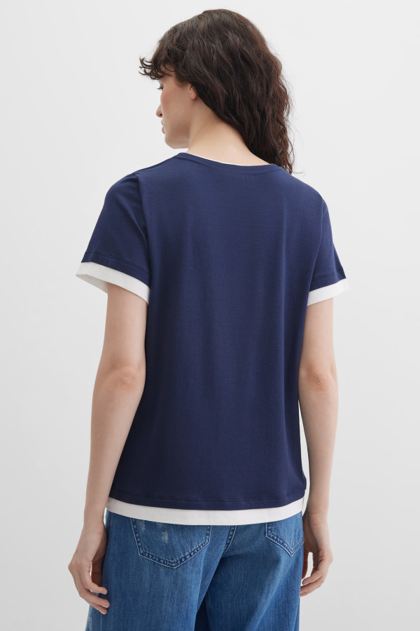 Футболка с контрастной отделкой