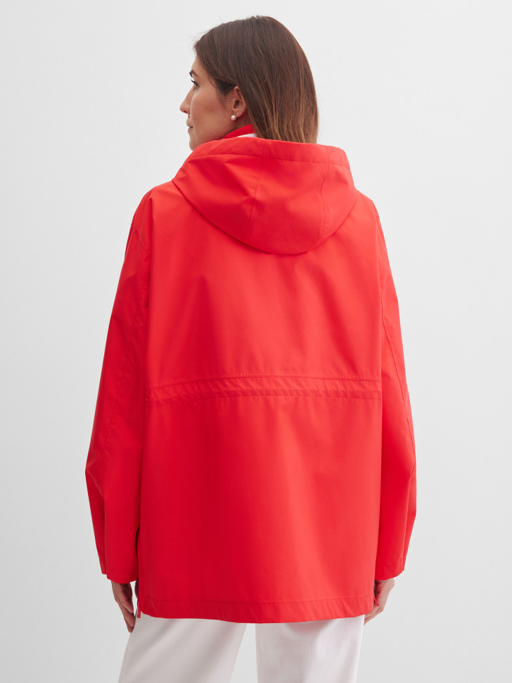 Парка на молнии и кнопках