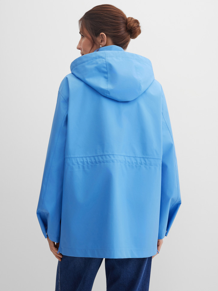 Парка на молнии и кнопках