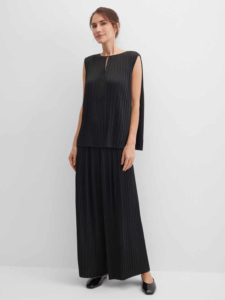 Топ из плиссированной ткани