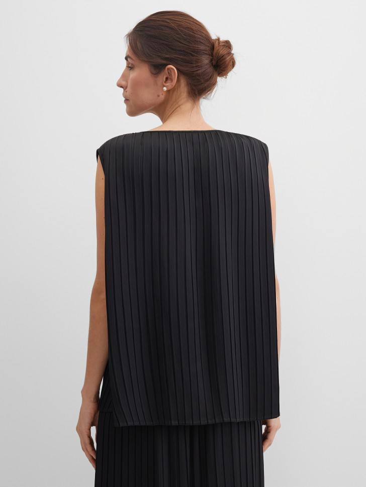 Топ из плиссированной ткани