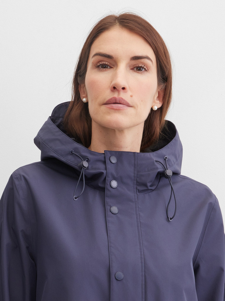 Парка на молнии и кнопках