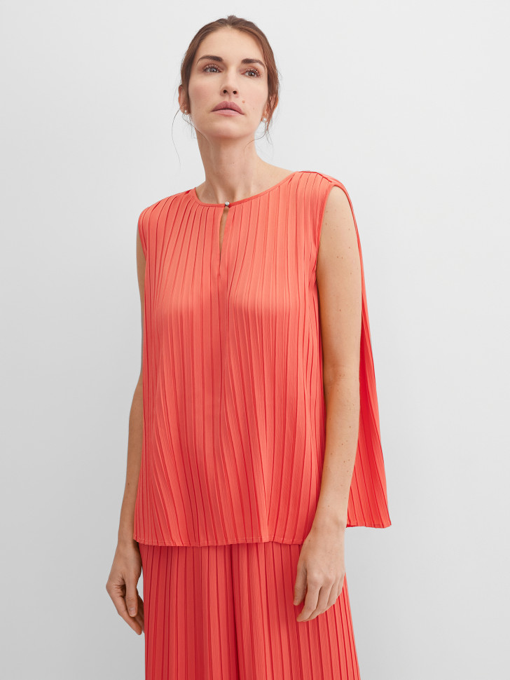 Топ из плиссированной ткани