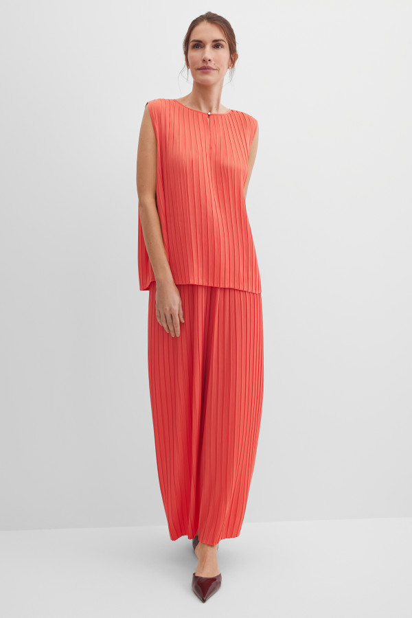 Топ из плиссированной ткани