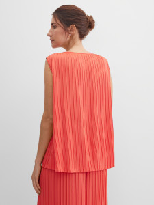 Топ из плиссированной ткани