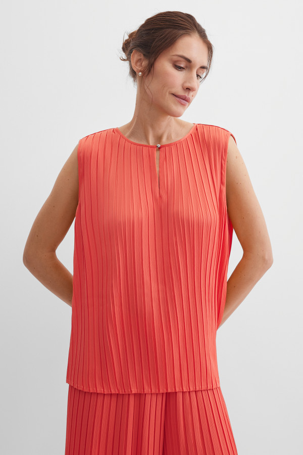 Топ из плиссированной ткани