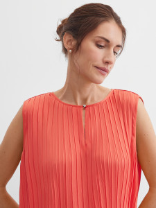Топ из плиссированной ткани