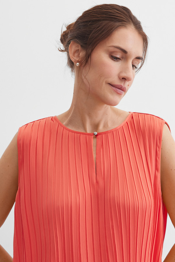 Топ из плиссированной ткани