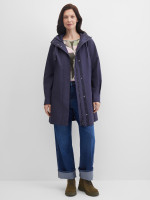 Плащ на молнии и кнопках