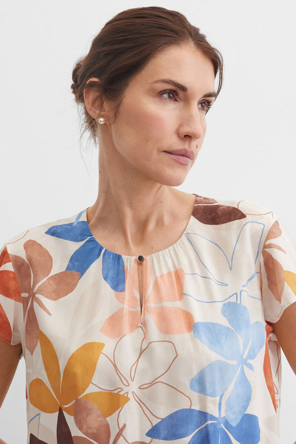 Блузка-топ с коротким рукавом