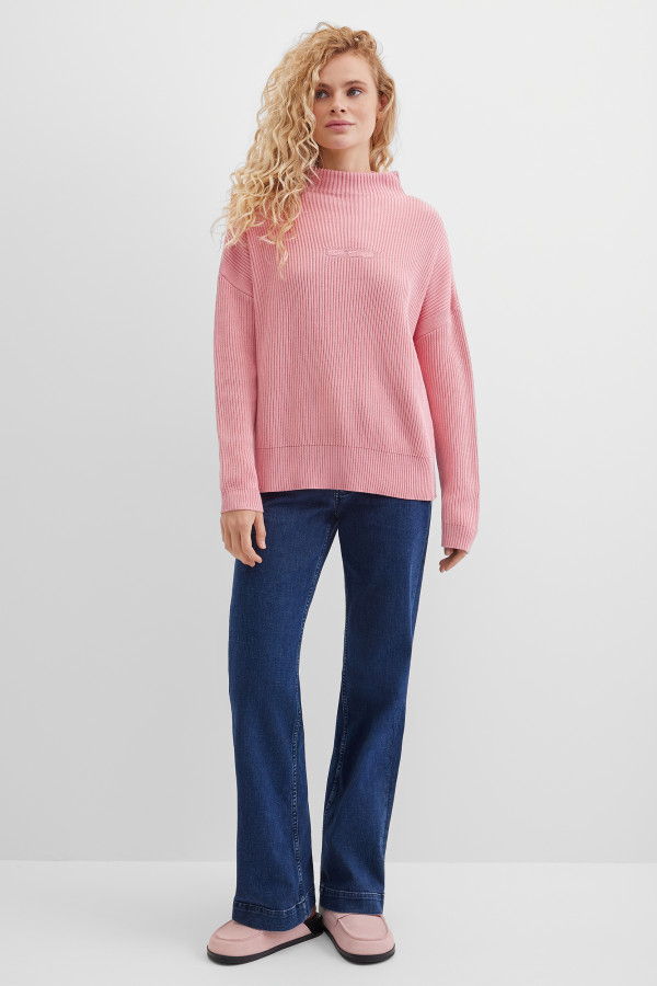 Свитер вязаный