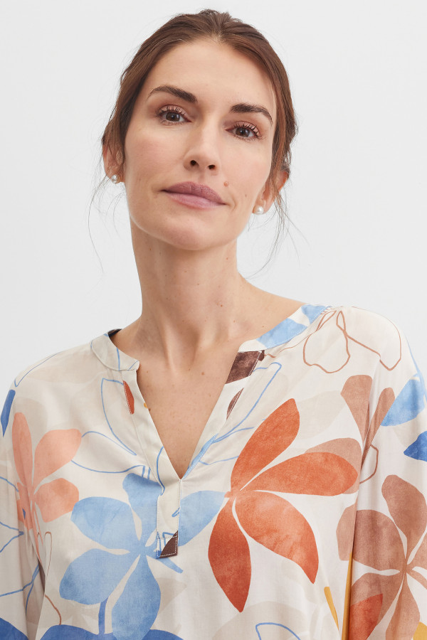 Блузка из вискозы