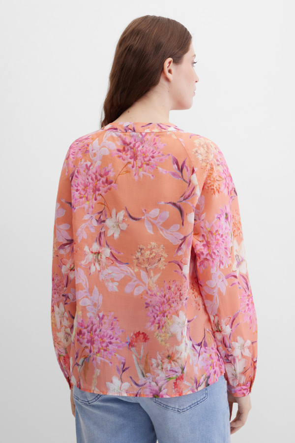 Блузка с цветочным принтом