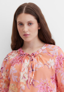Блузка с цветочным принтом
