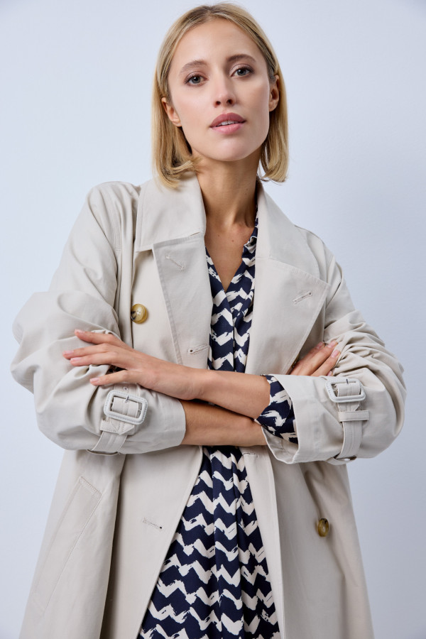 Плащ двубортный