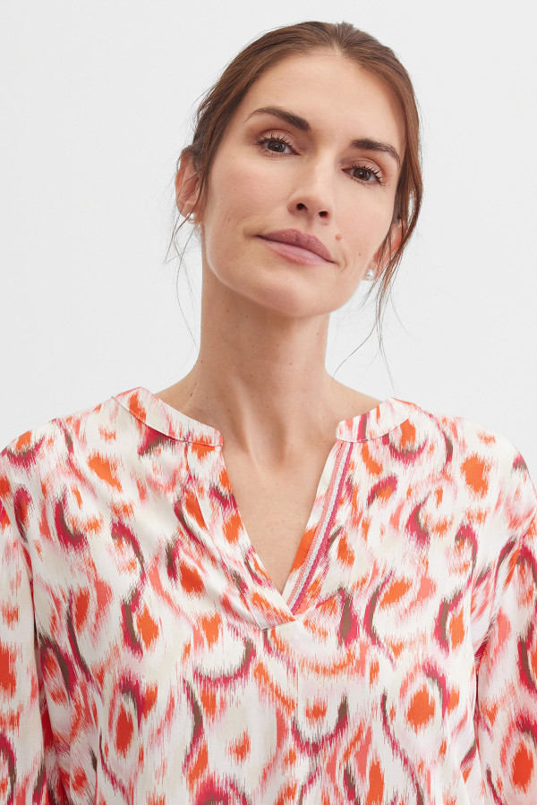 Блузка с длинным рукавом