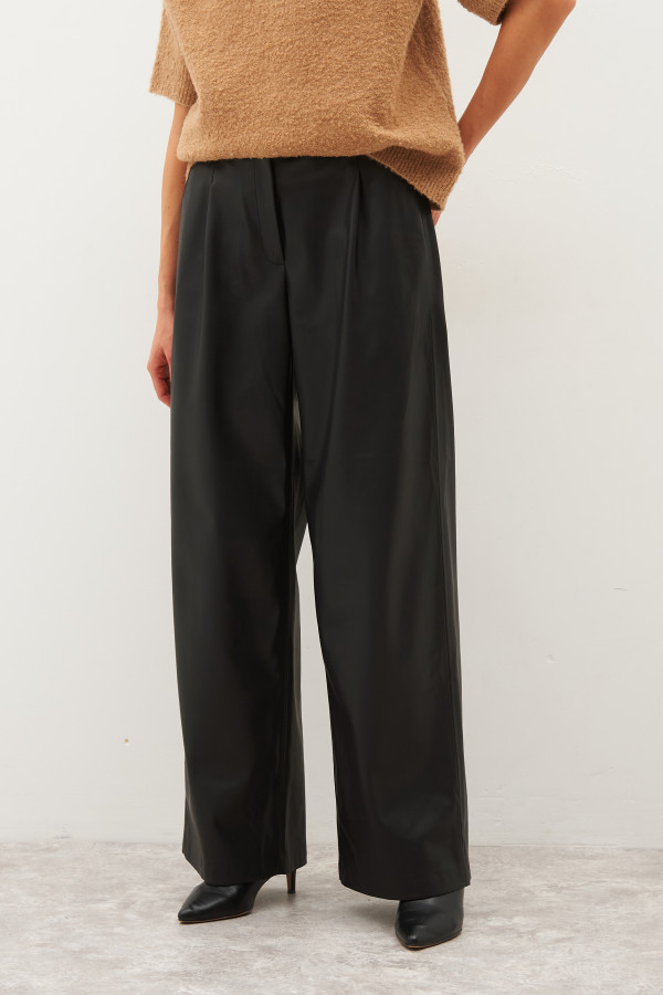 Брюки широкие из эко-кожи