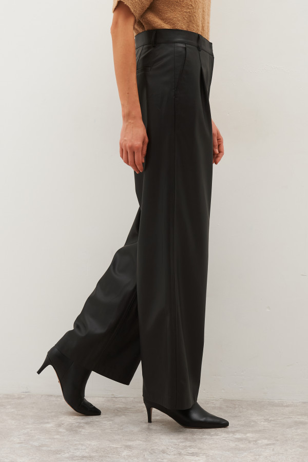 Брюки широкие из эко-кожи