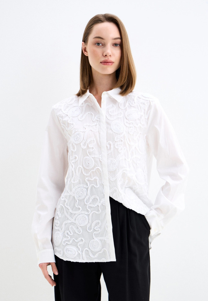 Рубашка с аппликациями