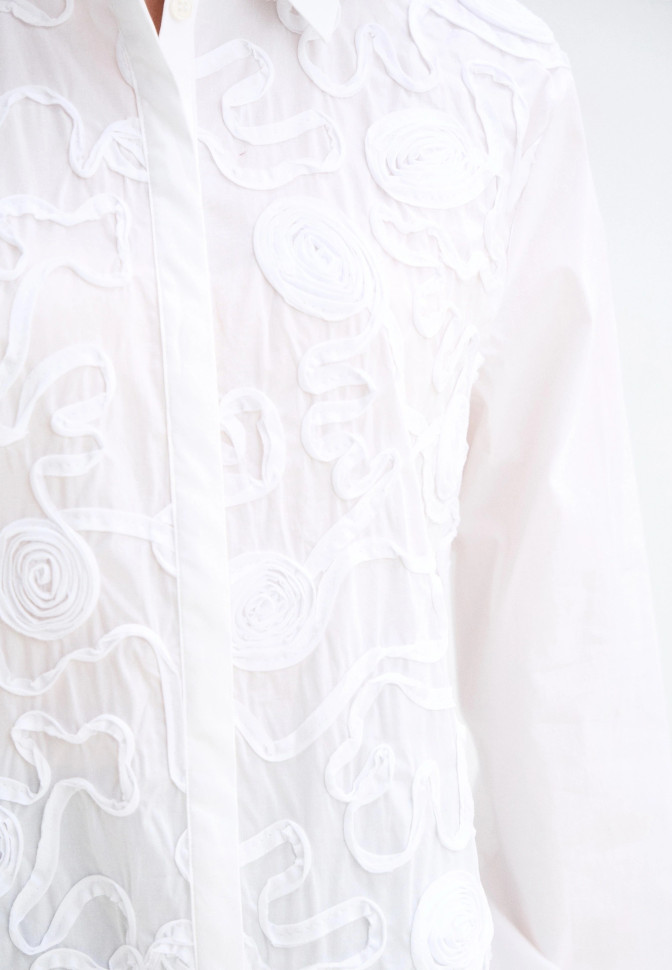 Рубашка с аппликациями