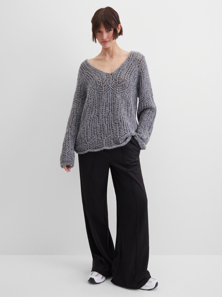 Пуловер фактурной вязки