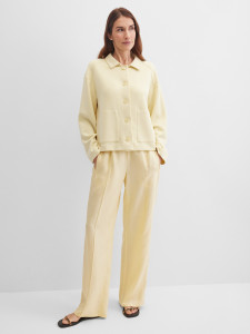 Жакет трикотажный с накладными карманами