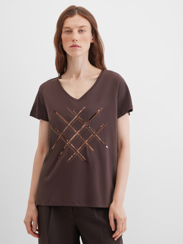 Футболка с узором из пайеток