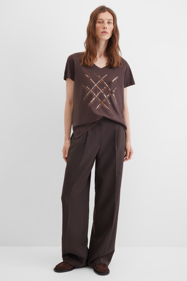 Футболка с узором из пайеток