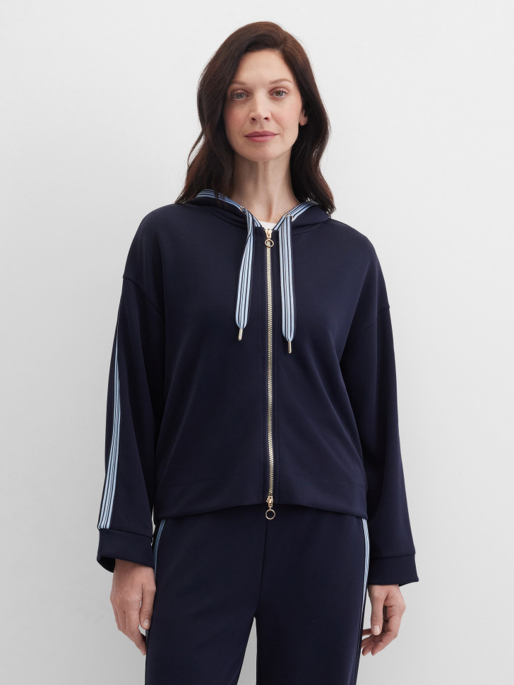 Толстовка с капюшоном