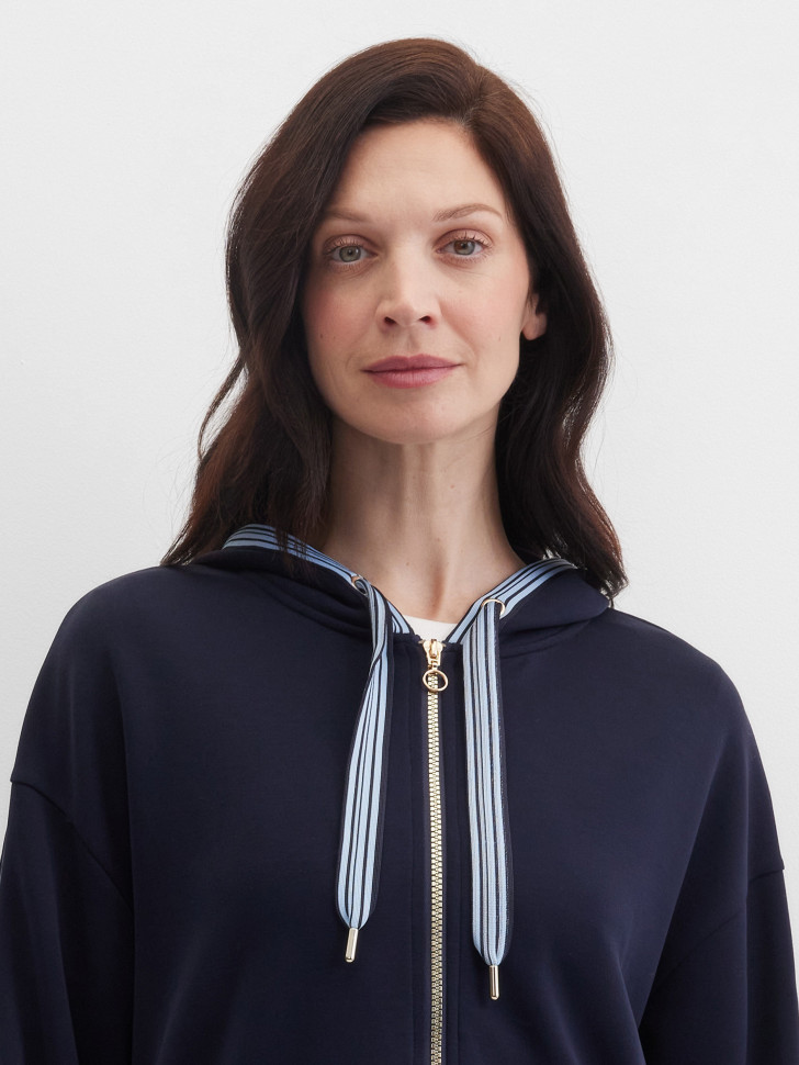 Толстовка с капюшоном