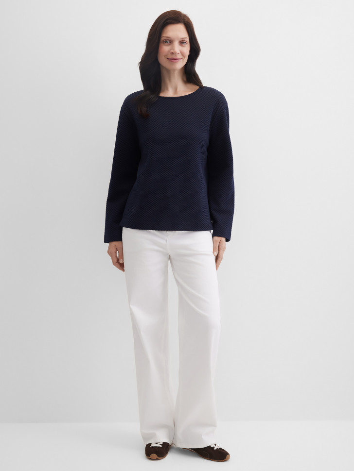 Свитшот из фактурного трикотажа