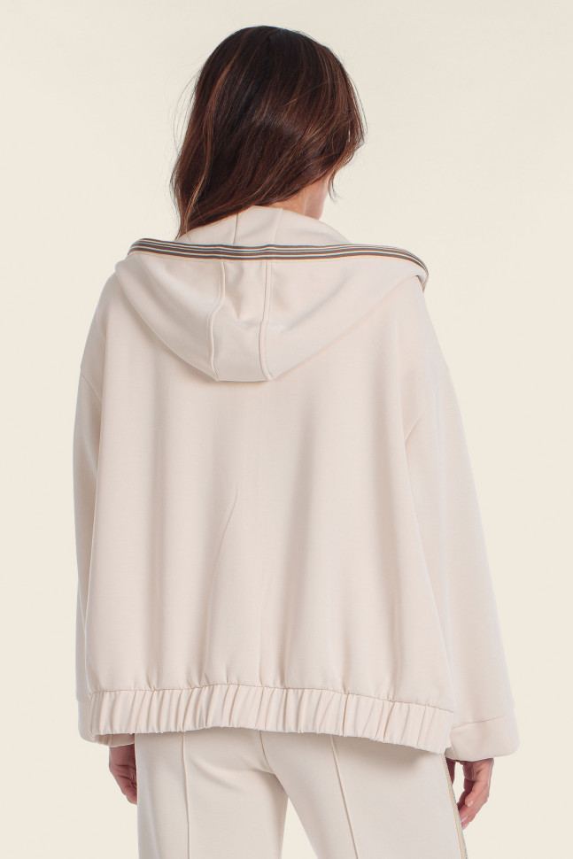 Толстовка с капюшоном